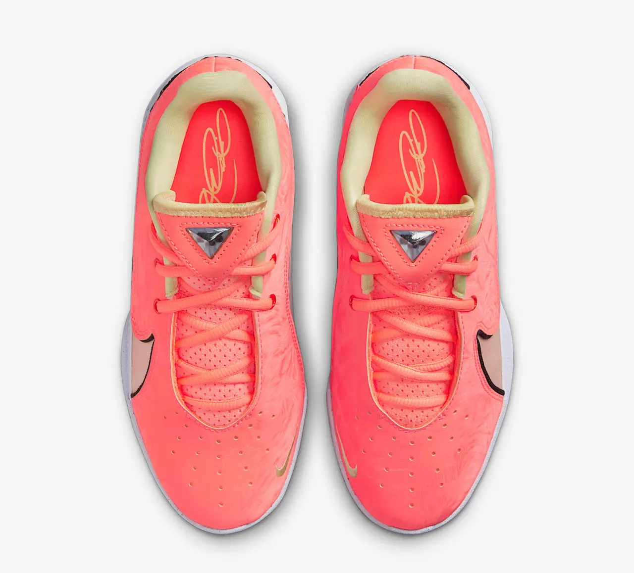Alternative view of Giày Nike LeBron 22 'Bright Mango' HQ8570-800