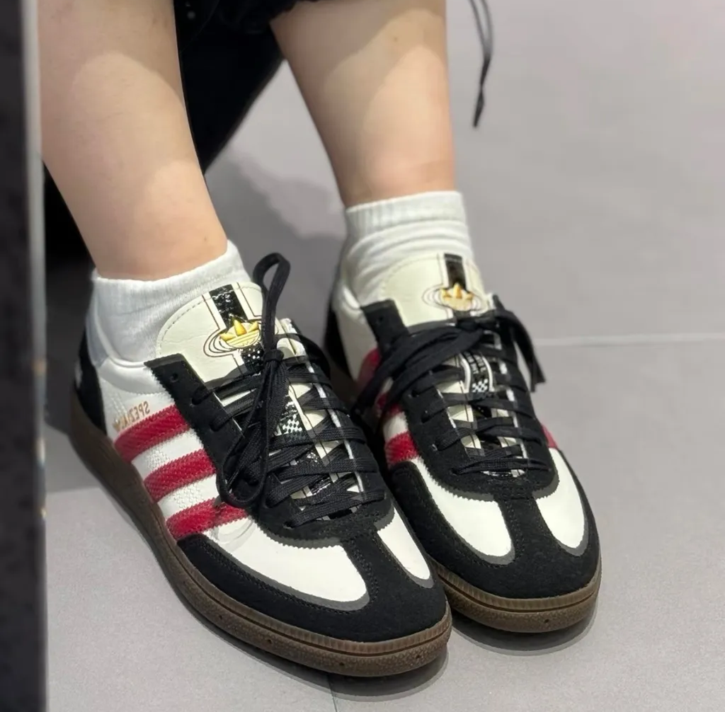 Alternative view of Giày Adidas Handball Spezial 'White Black Red' JQ8735