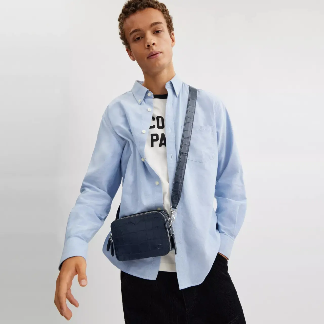 Alternative view of Túi Coach Charter Crossbody 19 Bag 'Navy' CW431-DNA