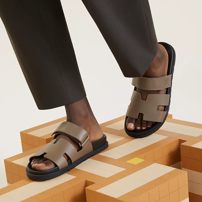 Alternative view of Dép Hermes Chypre Sandal 'Brown Black' H222857ZHX3390