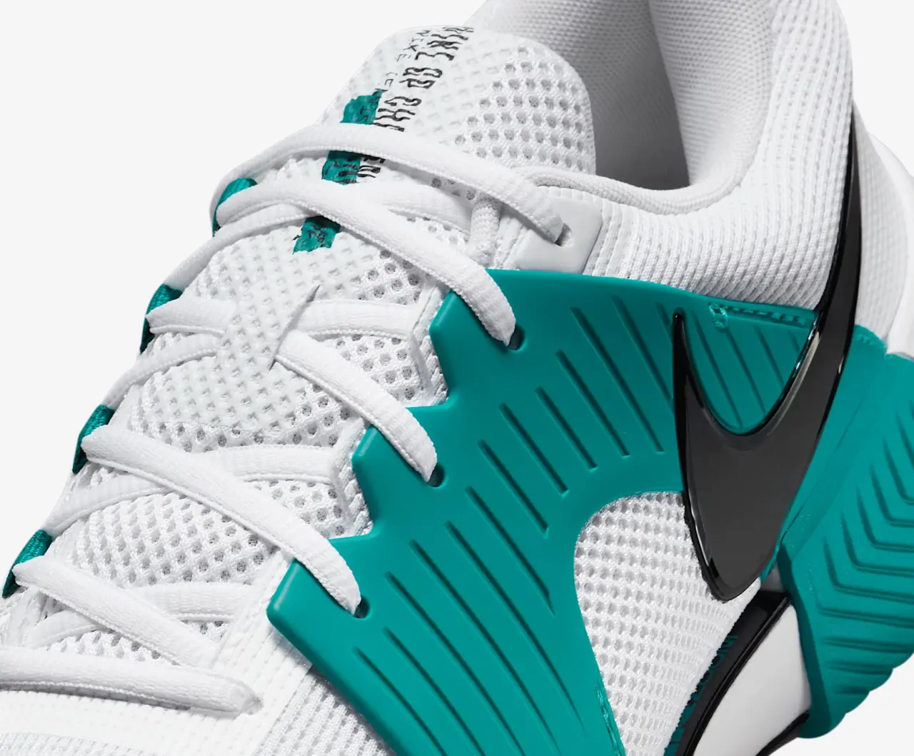 Alternative view of Giày Nike Zoom GP Challenge 1 'White Radiant Emerald' FB3147-104