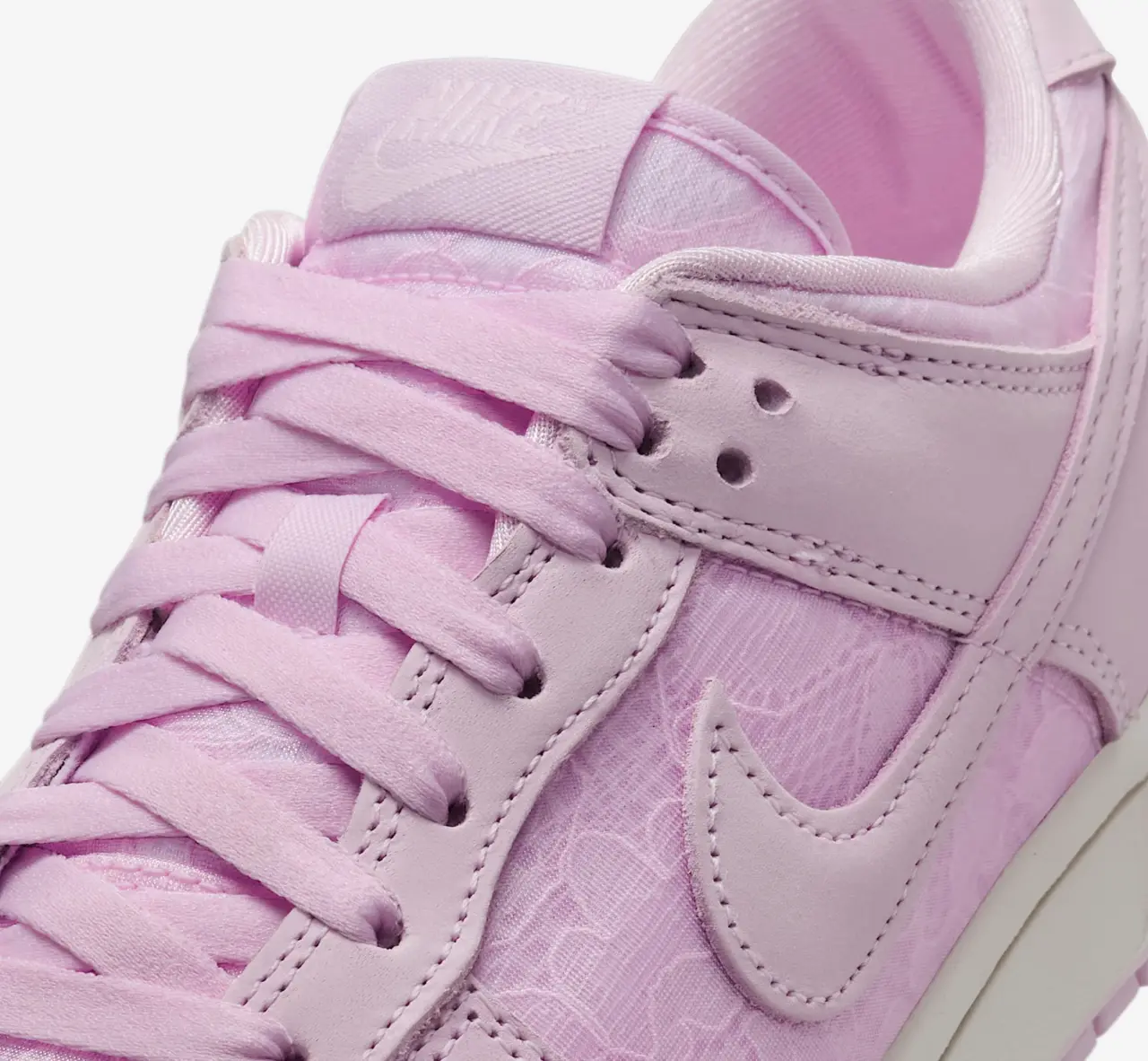 Alternative view of Giày Nike Dunk Low 'Regal Pink' HJ5870-600