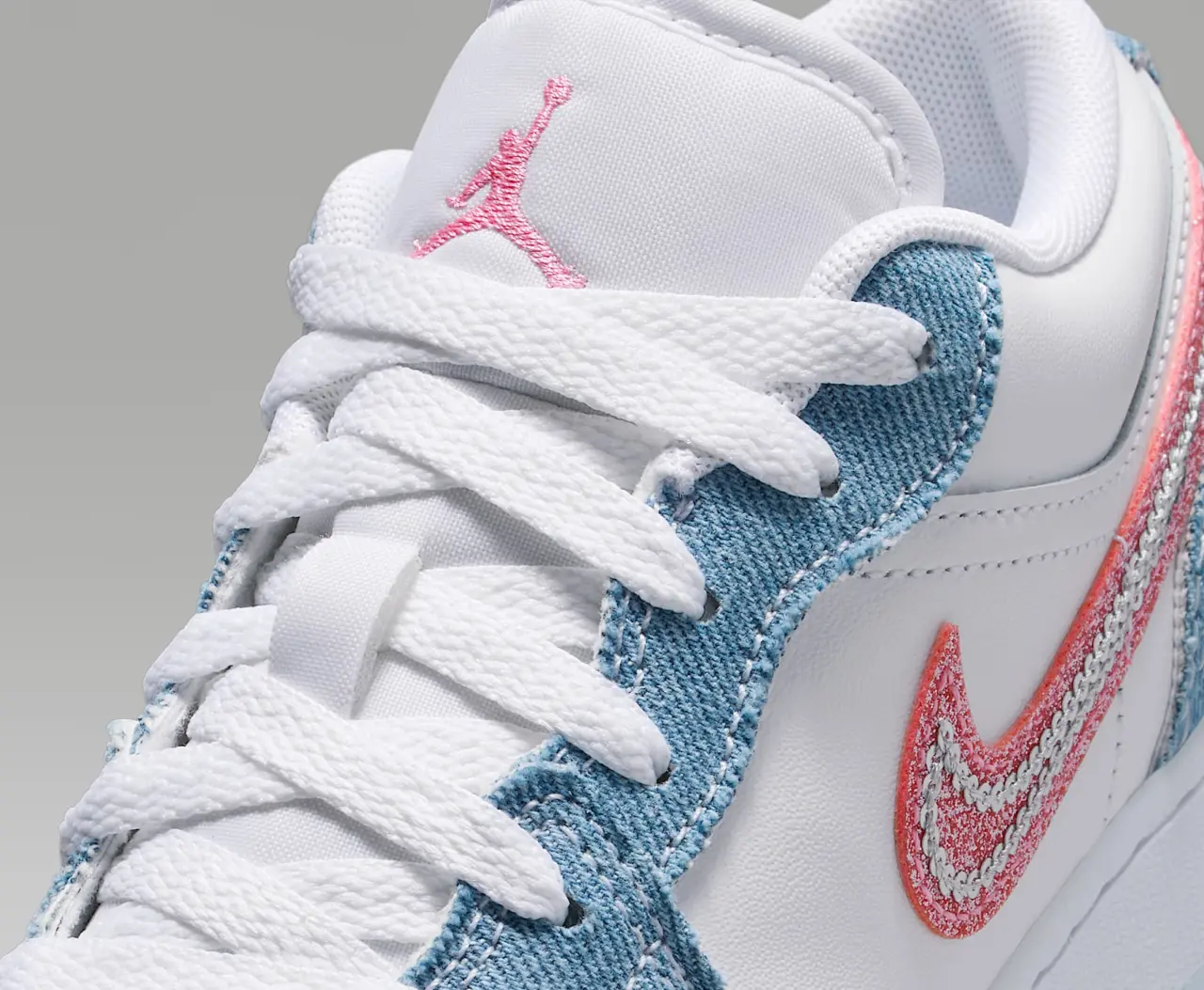 Alternative view of Giày Nike Air Jordan 1 Low SE GS 'Denim Sequin' HQ2001-400