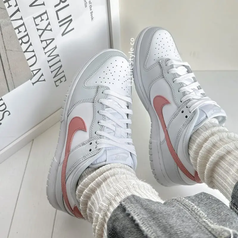 Alternative view of Giày Nike Dunk Low Retro 'Red Stardust' HF0730-160