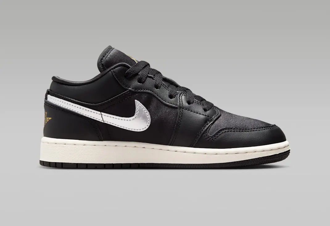 Alternative view of Giày Nike Air Jordan 1 Low SE 'Black Silver Sail Gold' FZ3921-001