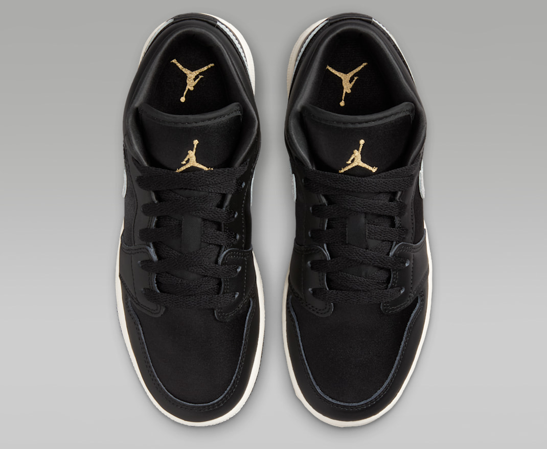 Giày Nike Air Jordan 1 Low SE 'Black Silver Sail Gold' FZ3921-001 - Ảnh 3