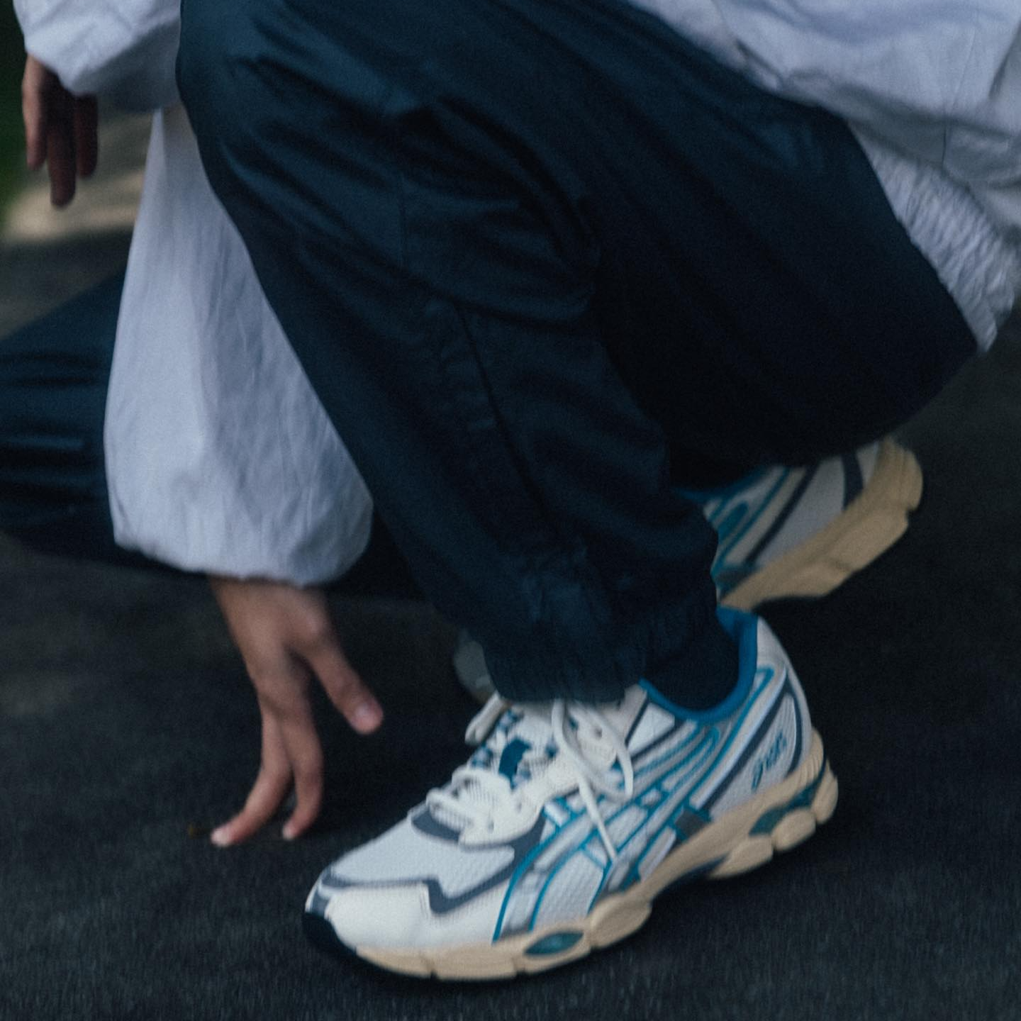 Alternative view of Giày Asics Gel-NYC 2055 'Cream Blue' 1203A542-106