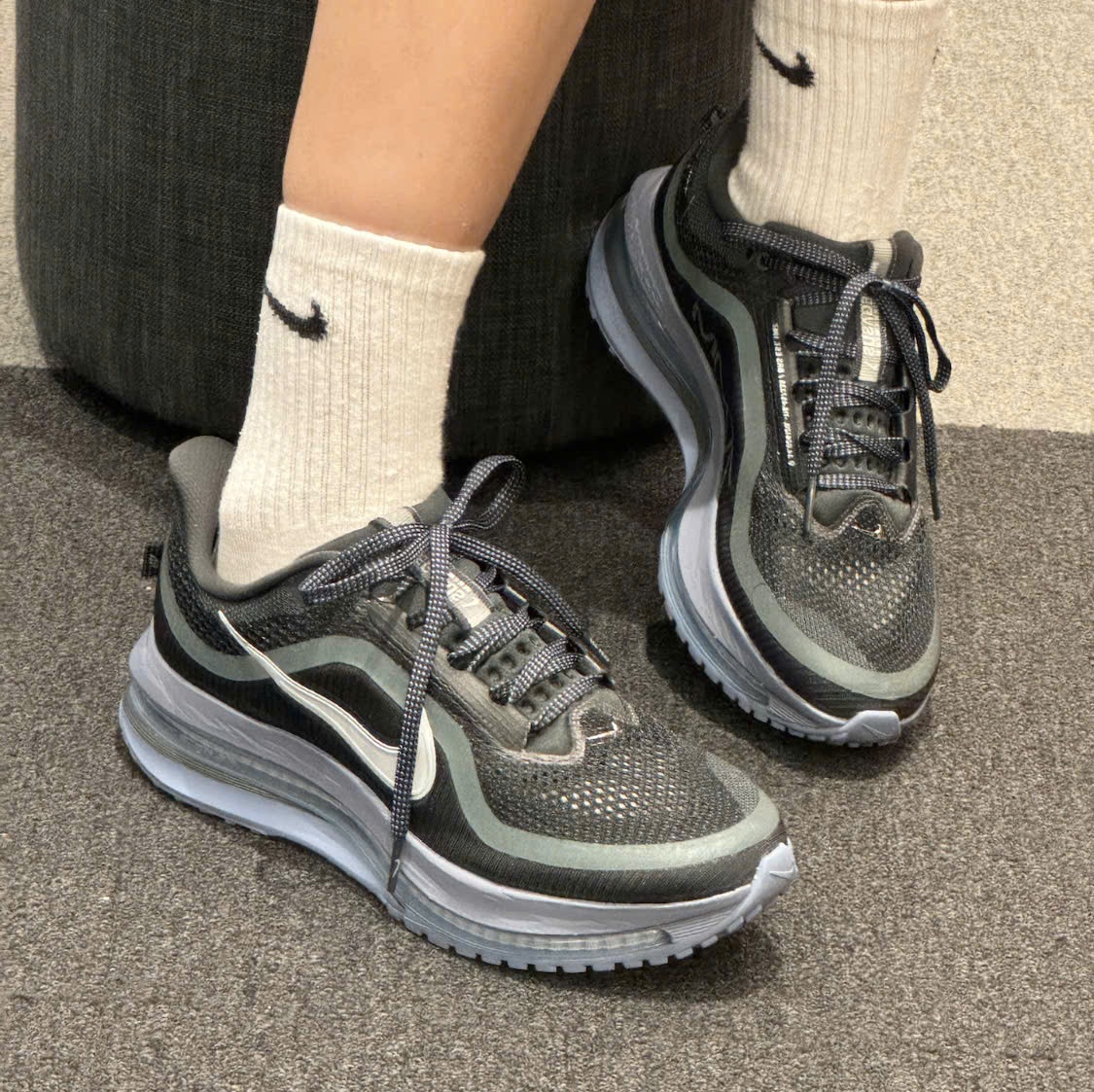 Giày Nike Air Zoom Pegasus 'Black Metallic Silver' HQ2592-005 - Ảnh 3