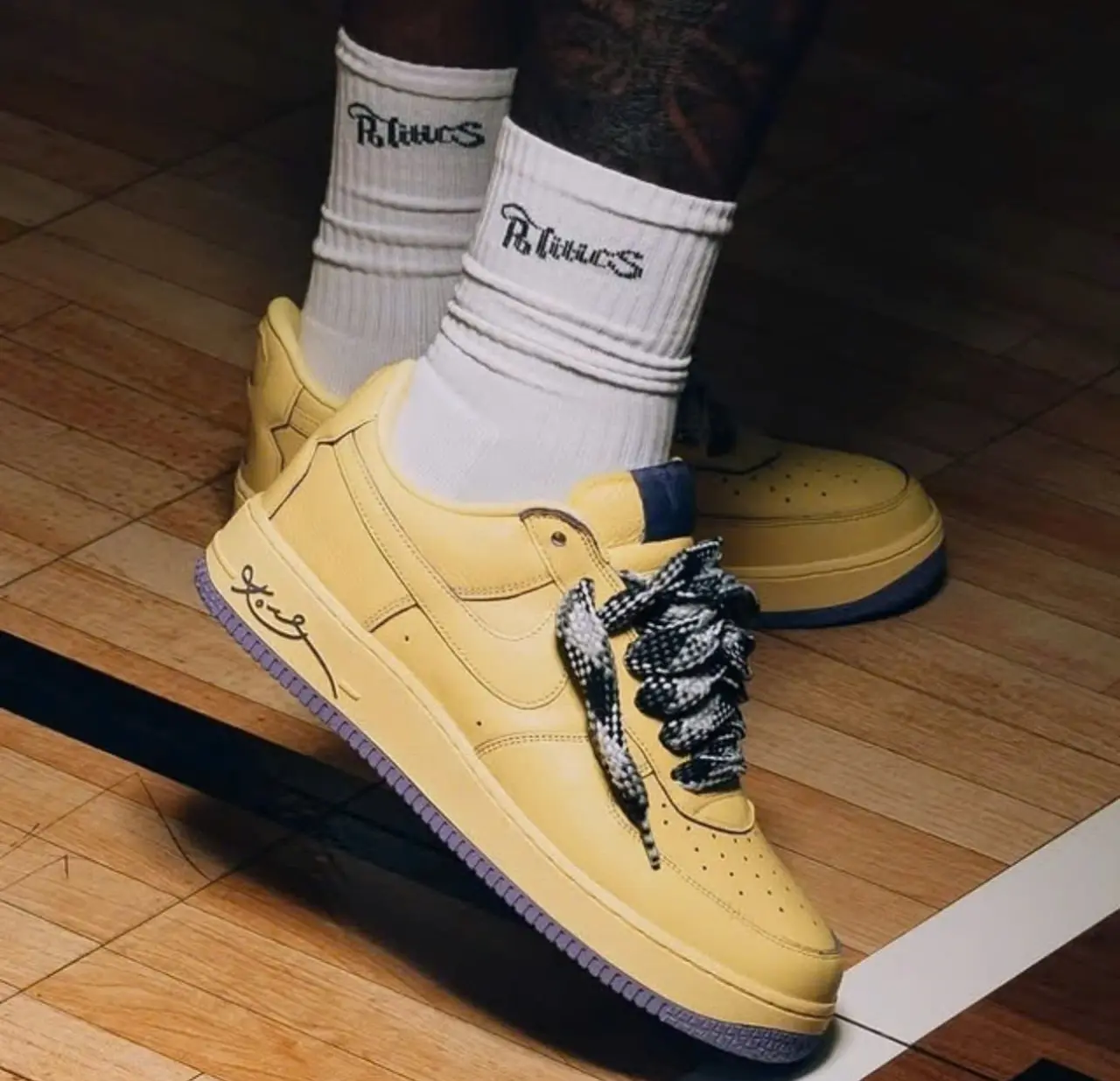Alternative view of Giày Nike Air Force 1 Low Protro 'Kobe Bryant' HV9408-700