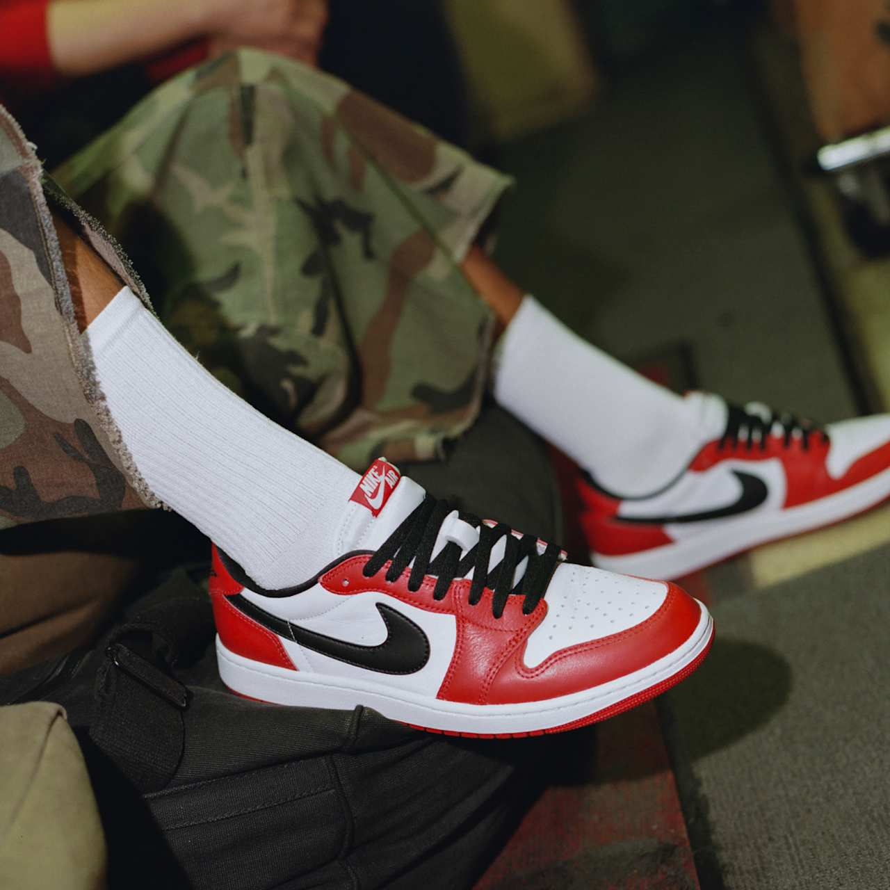 Giày Nike Air Jordan 1 Retro Low OG 'Chicago' HQ6998-600 - Ảnh 4