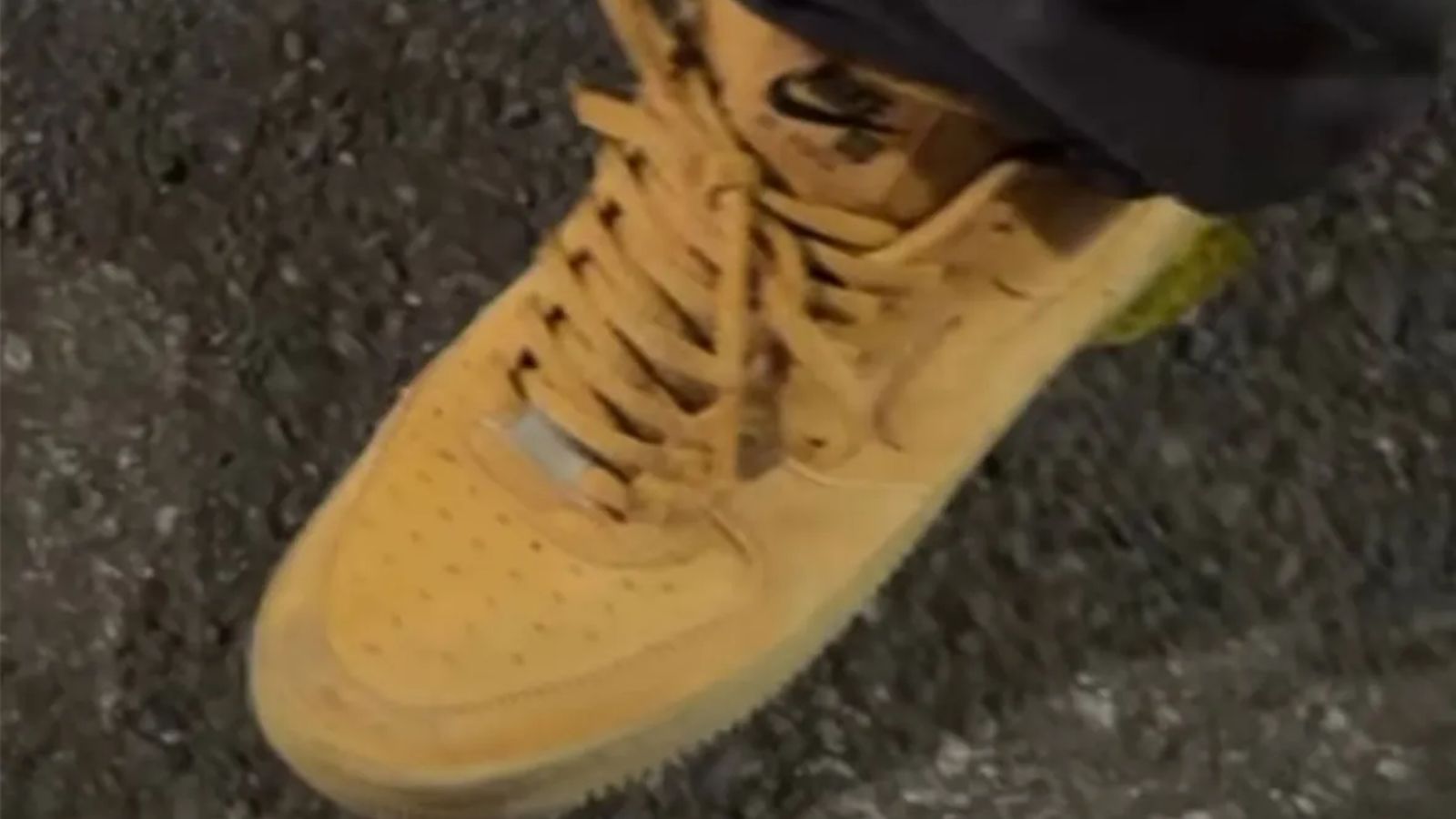 Hinh anh 2: Nike SB Air Force 1 phoi mau xanh thep va nau chocolate