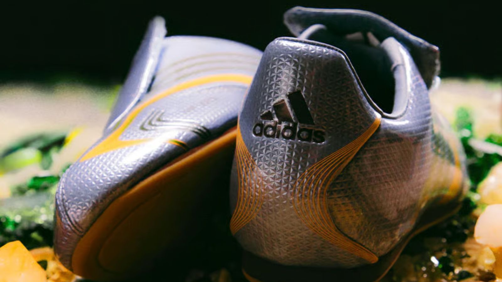 Hinh anh 5: Giay Concepts x adidas Taekwondo F50 Selene voi thiet ke sang trong va chi tiet anh kim