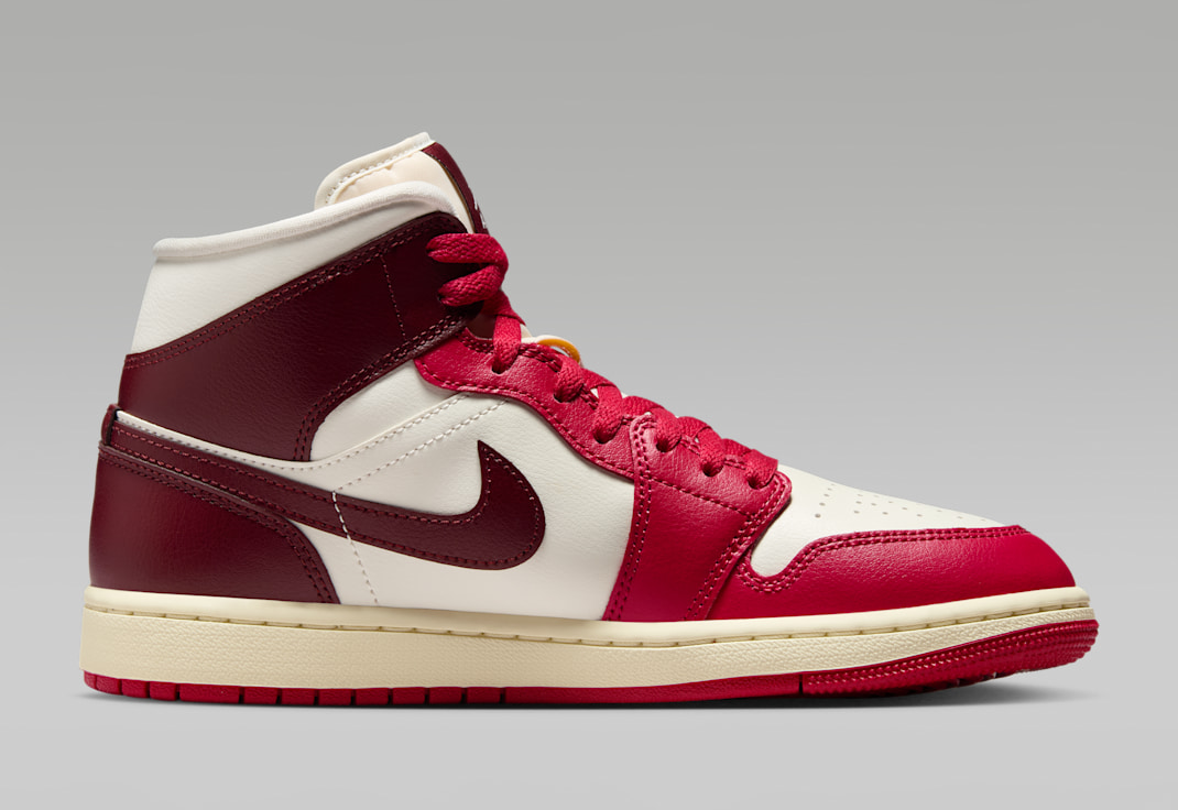 Alternative view of Giày Nike Air Jordan 1 Mid 'Sail Mystic Hibiscus' BQ6472-119