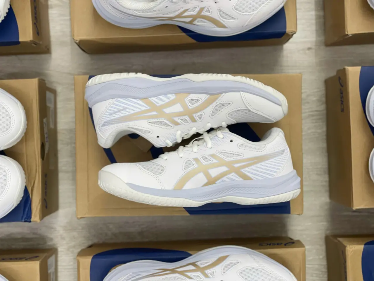 Alternative view of Giày Asics Upcourt 6 ‘Champagne’ 1074A045-103