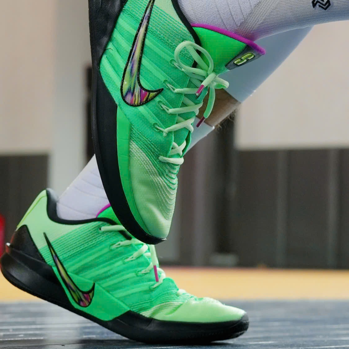 Giày Nike Sabrina 3 ‘Green Shock’ II3986-300 - Ảnh 3