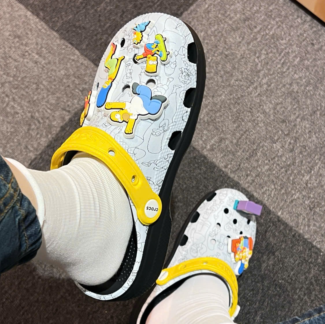 Dép Crocs Classic Clog 'The Simpsons' 211106-90H - Ảnh 4