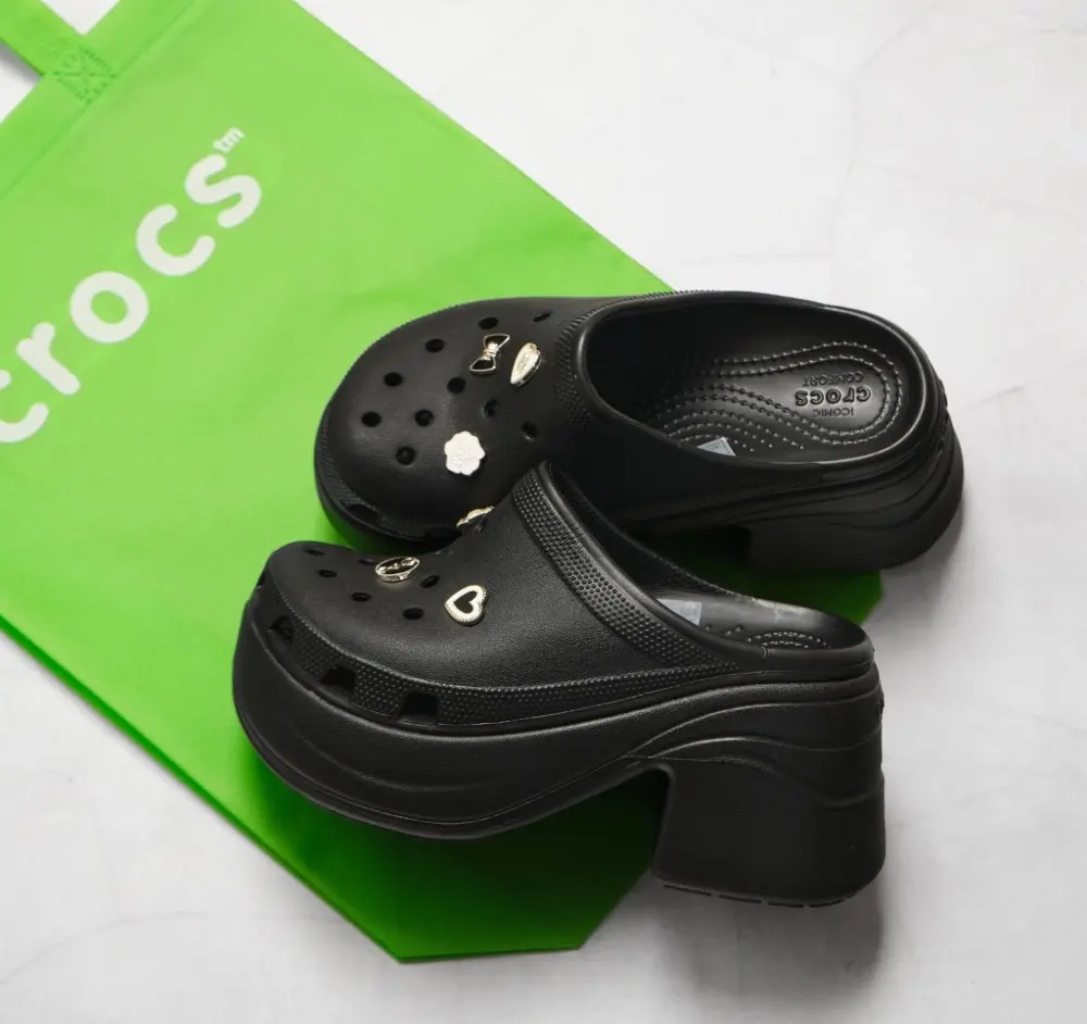 Alternative view of Dép Crocs Siren Clog 'Black' 208547-001