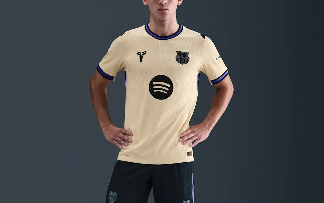 Alternative view of Áo Nike F.C. Barcelona 2025/26 'Team Gold' HJ4554-784