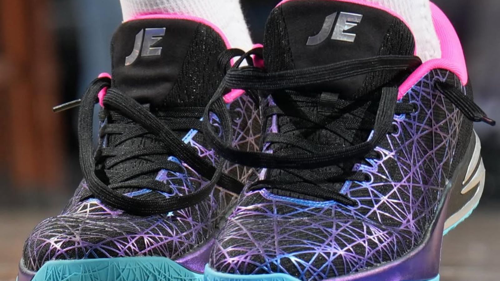 Hinh anh 3: Hinh anh giay Skechers SKX Je 1 cua Joel Embiid