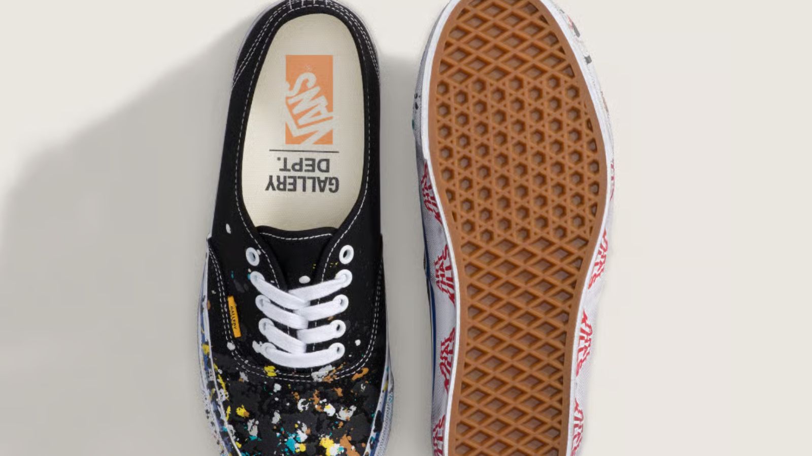 Hinh anh 2: Giay Vans Authentic 44 Art That Kills Black voi thiet ke vet son doc dao tu Gallery Dept.