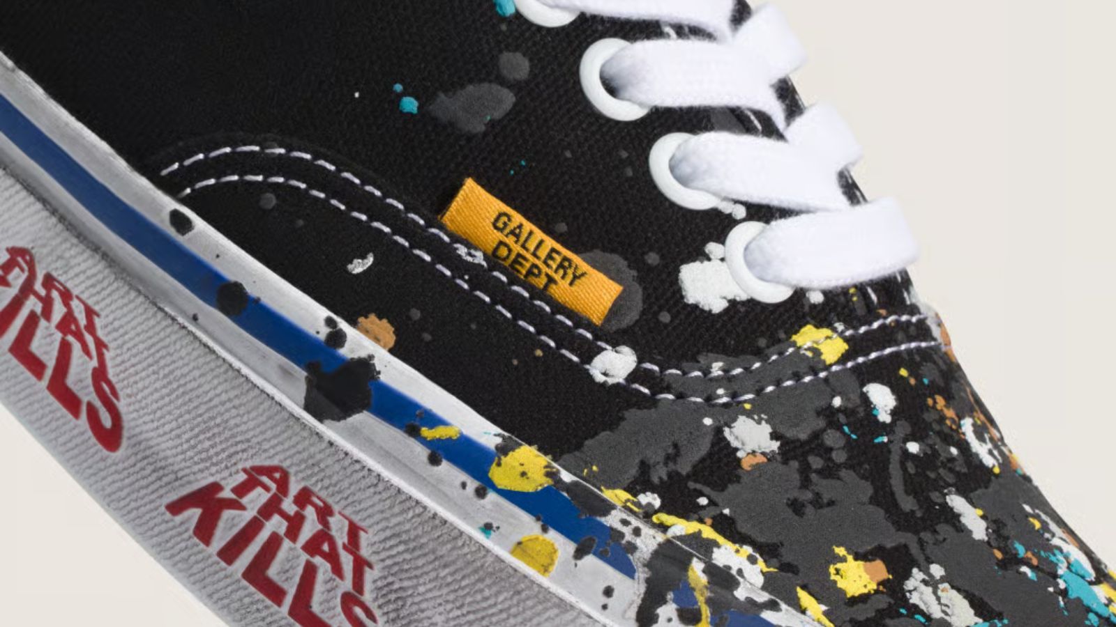 Hinh anh 4: Giay Vans Authentic 44 Art That Kills Black voi thiet ke vet son doc dao tu Gallery Dept.