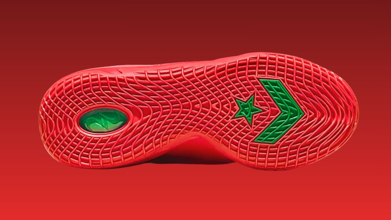 Hinh anh 8: Converse Shai 001 Winter Red voi mau do va xanh la, thiet ke le hoi