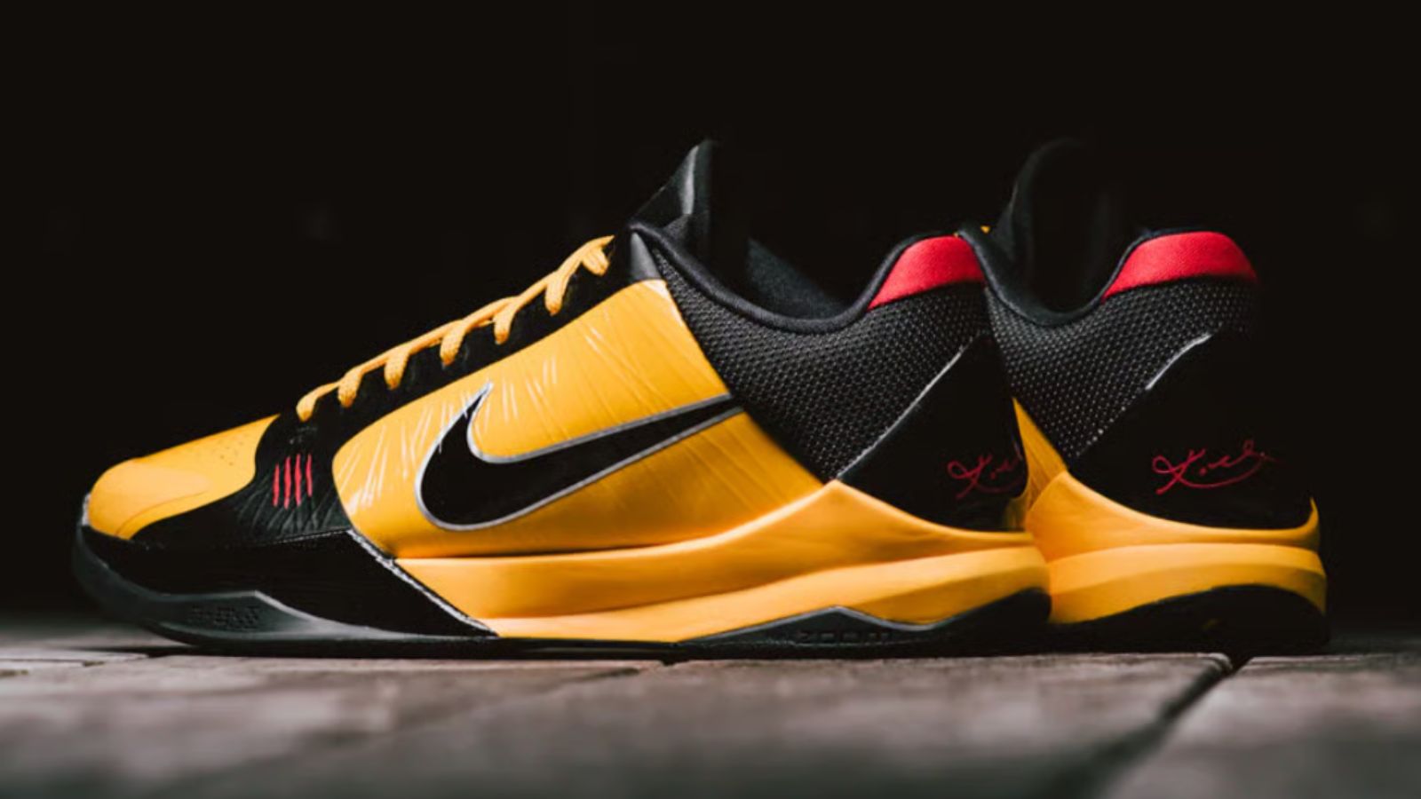 Hinh anh 12: Giay sneaker vang-den lay cam hung tu Kill Bill va Bruce Lee