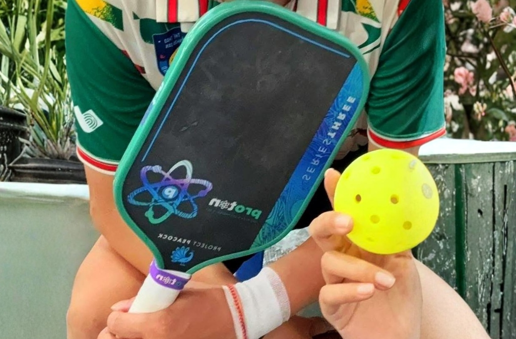 Vợt Pickleball Proton Series 3 Project Peacock Elongated - Ảnh 4