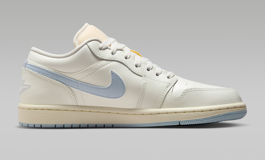 Alternative view of Giày Nike Air Jordan 1 Low 'Sail Ghost' DC0774-106