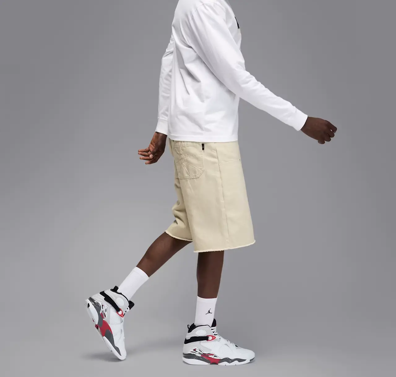 Alternative view of Giày Nike Air Jordan 8 Retro 'White True Red' 305381-100