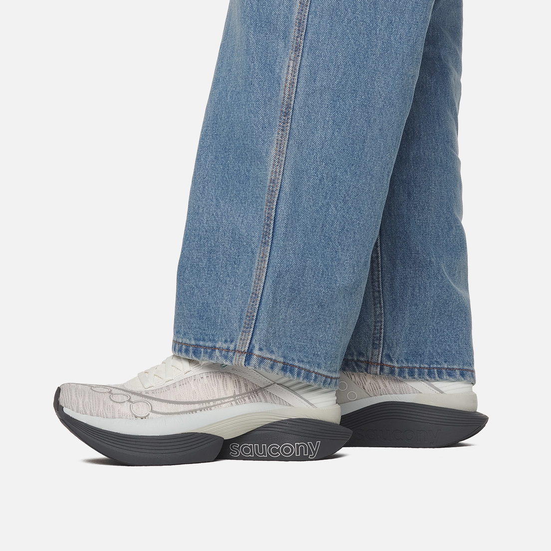 Alternative view of Giày Saucony Endorphin Elite 2 'Fog Cinder' S30994-502