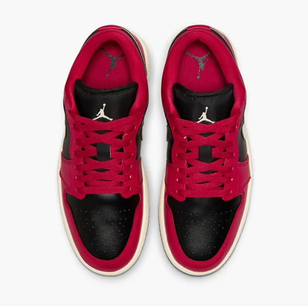 Alternative view of Giày Nike Air Jordan 1 Low 'Mystic Hibiscus Black' DC0774-605