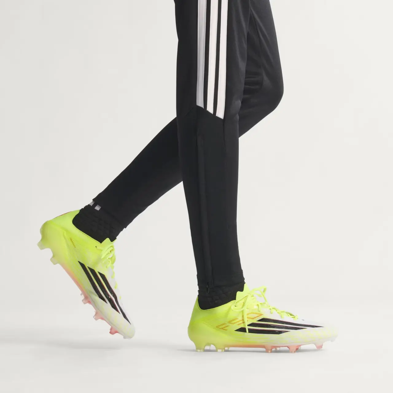 Alternative view of Giày Adidas F50 Elite FG 'Born for Goals Pack' JR6457