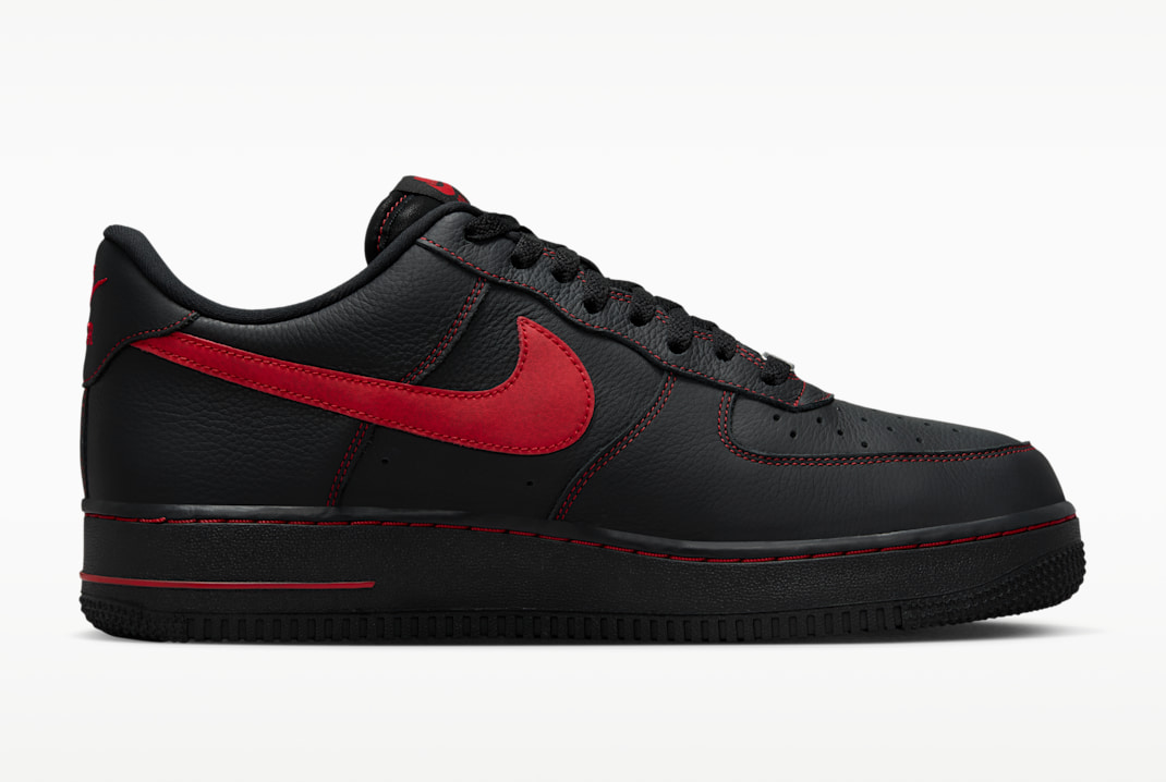 Alternative view of Giày Nike Air Force 1 Low '07 LV8 'Bred' HQ2037-005