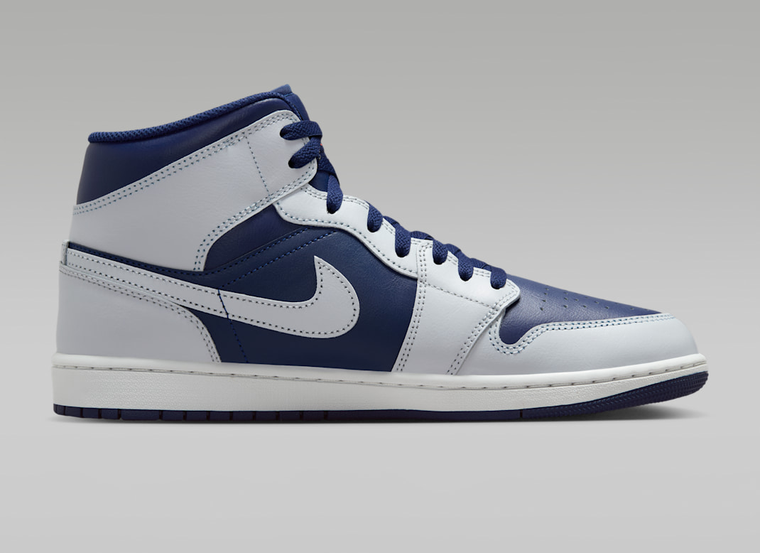 Alternative view of Giày Nike Air Jordan 1 Mid 'Blue Void' DQ8426-403