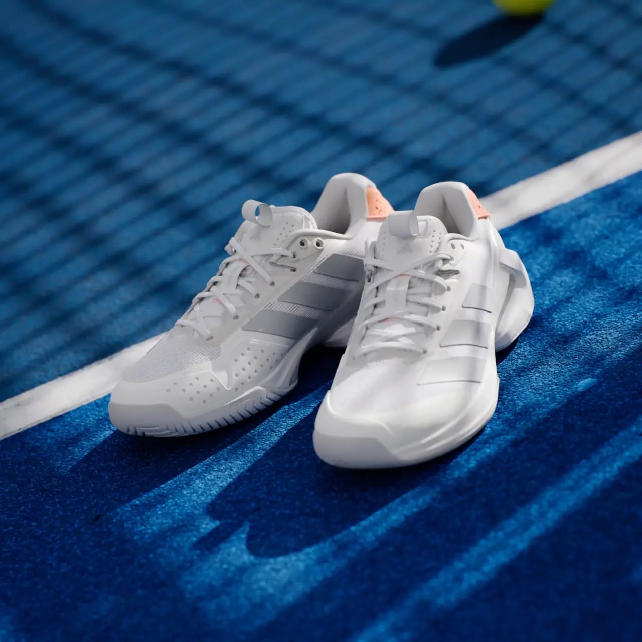 Alternative view of Giày Adidas Adizero Ubersonic 5 'Cloud White' JR1755