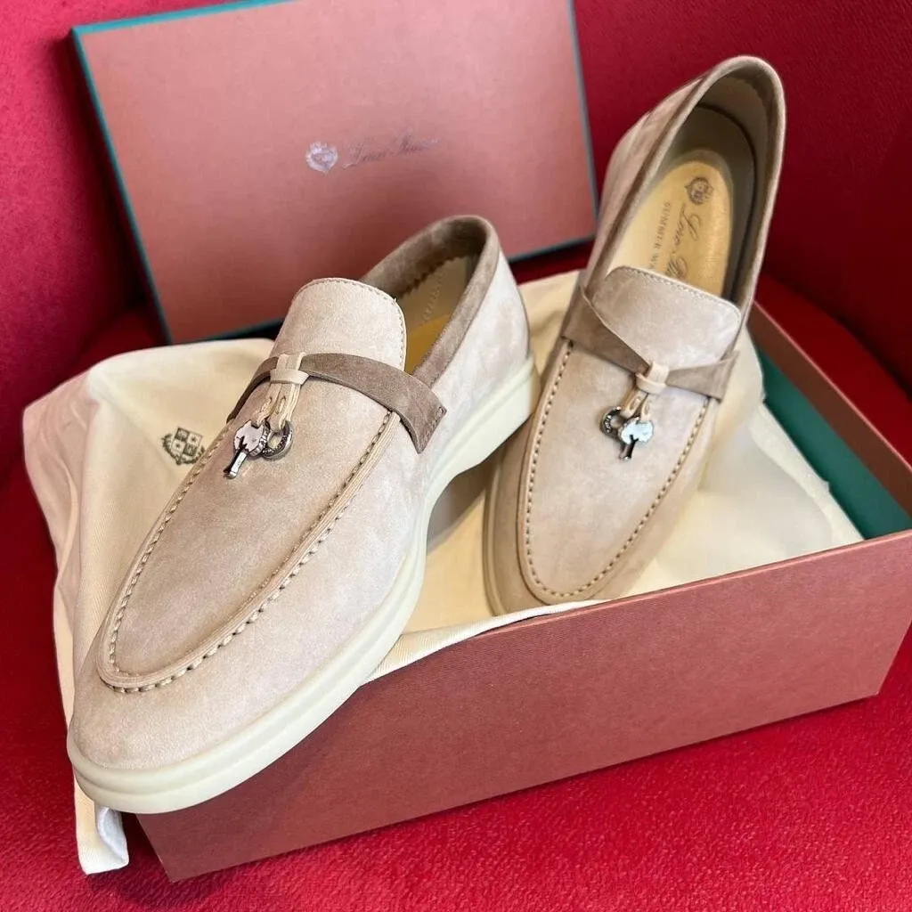 Hinh anh 5: Logo thuong hieu Loro Piana voi tong do kummel dac trung