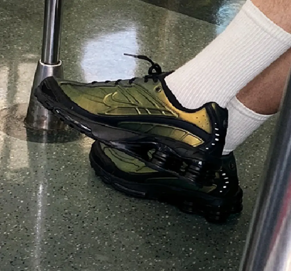 Alternative view of Giày Nike Shox Ride 2 'Black Cargo Khaki' IH4468-001