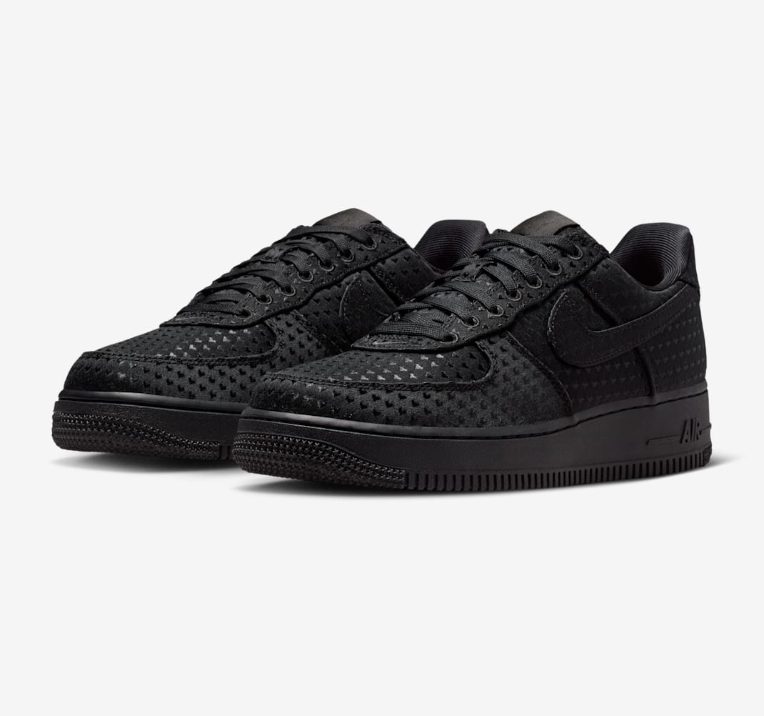Alternative view of Giày Nike Air Force 1 Low 'Valentine's Day Triple Black 2026' IQ9965-001