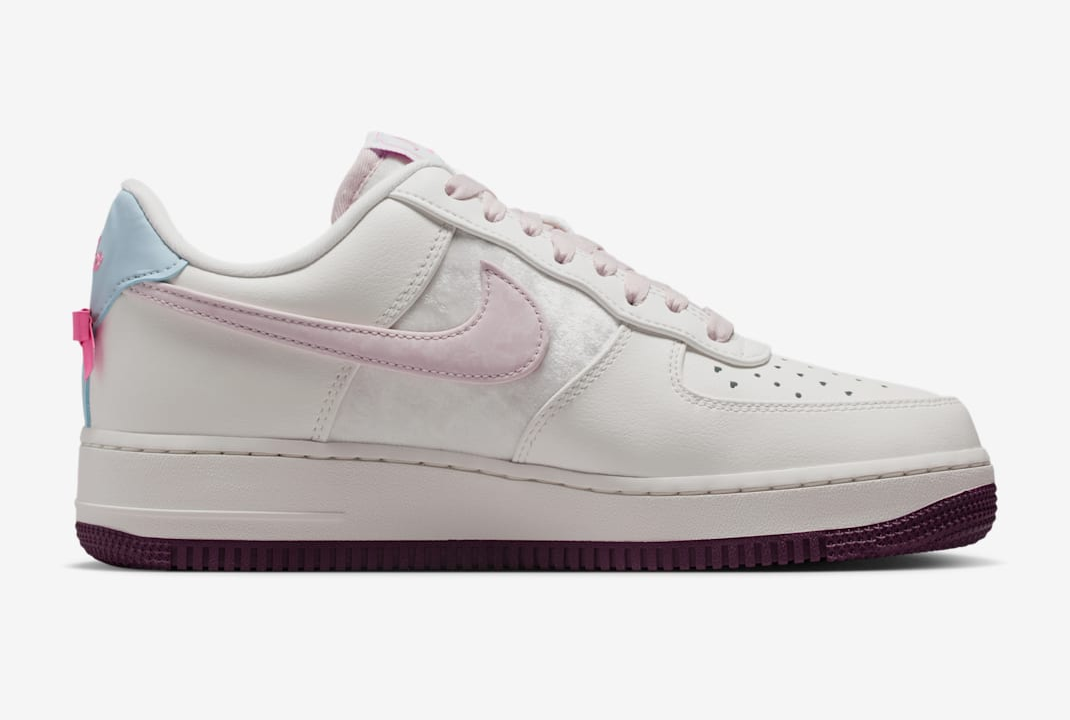 Alternative view of Giày Nike Air Force 1 Low 'Valentine's Day' IQ4937-161
