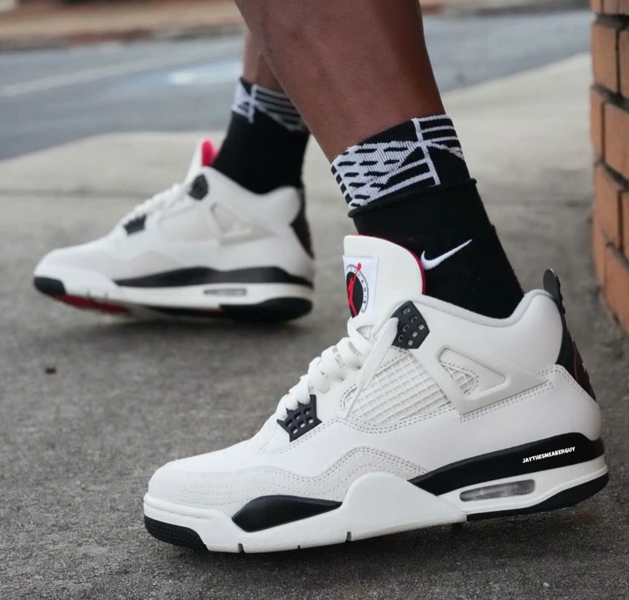 Alternative view of Giày Nike Air Jordan 4 Retro OG ‘Sail’ IM4002-100