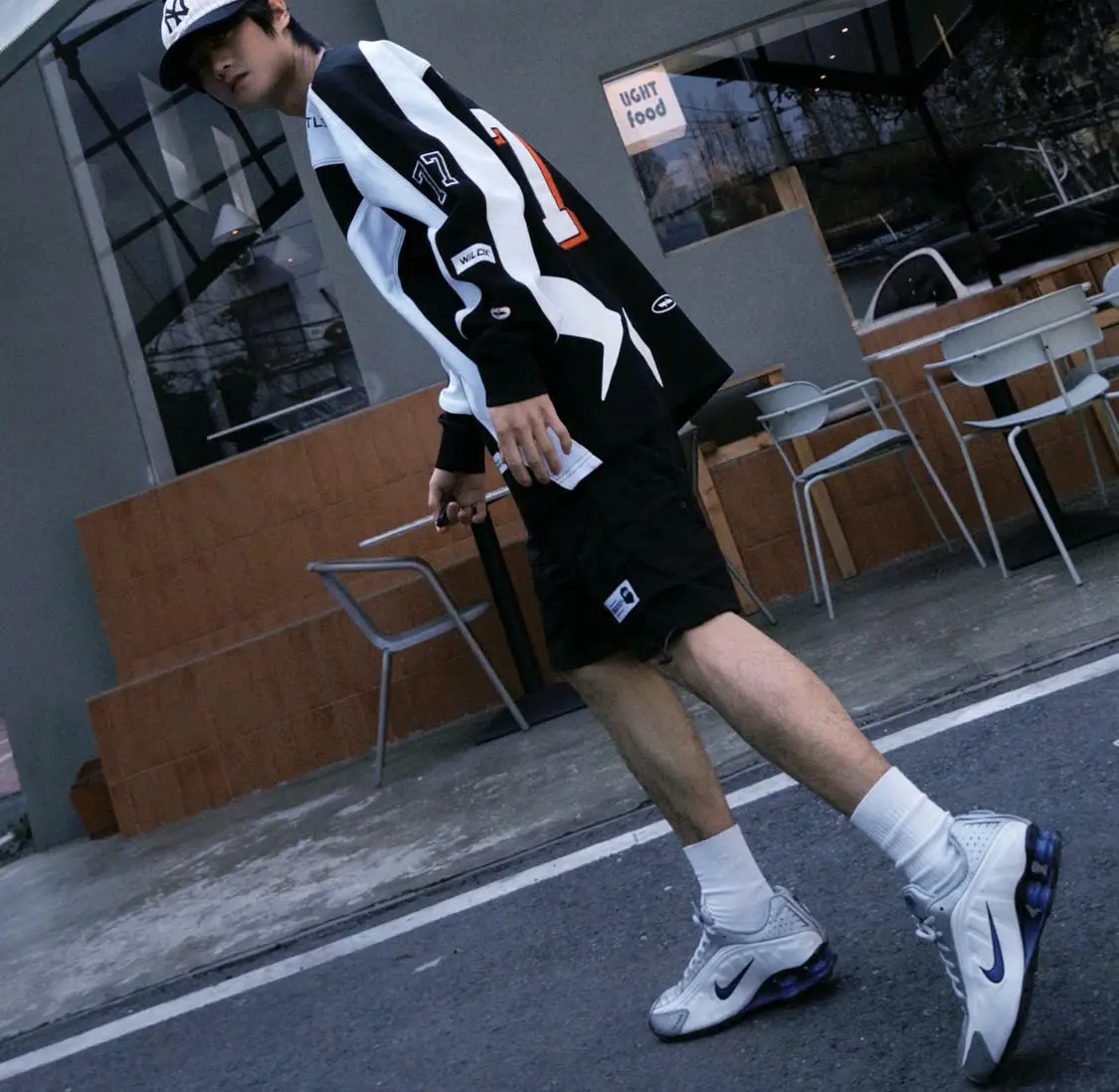 Alternative view of Giày Nike Shox R4 'Orlando' HQ1988-100