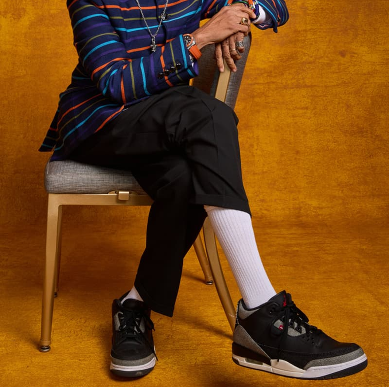 Alternative view of Giày Nike Air Jordan 3 x Levi's 'Black and White' IR0914-400