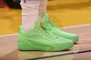 Alternative view of Giày Nike Air Jordan Luka 5 'Viper Edge' IQ0632-301