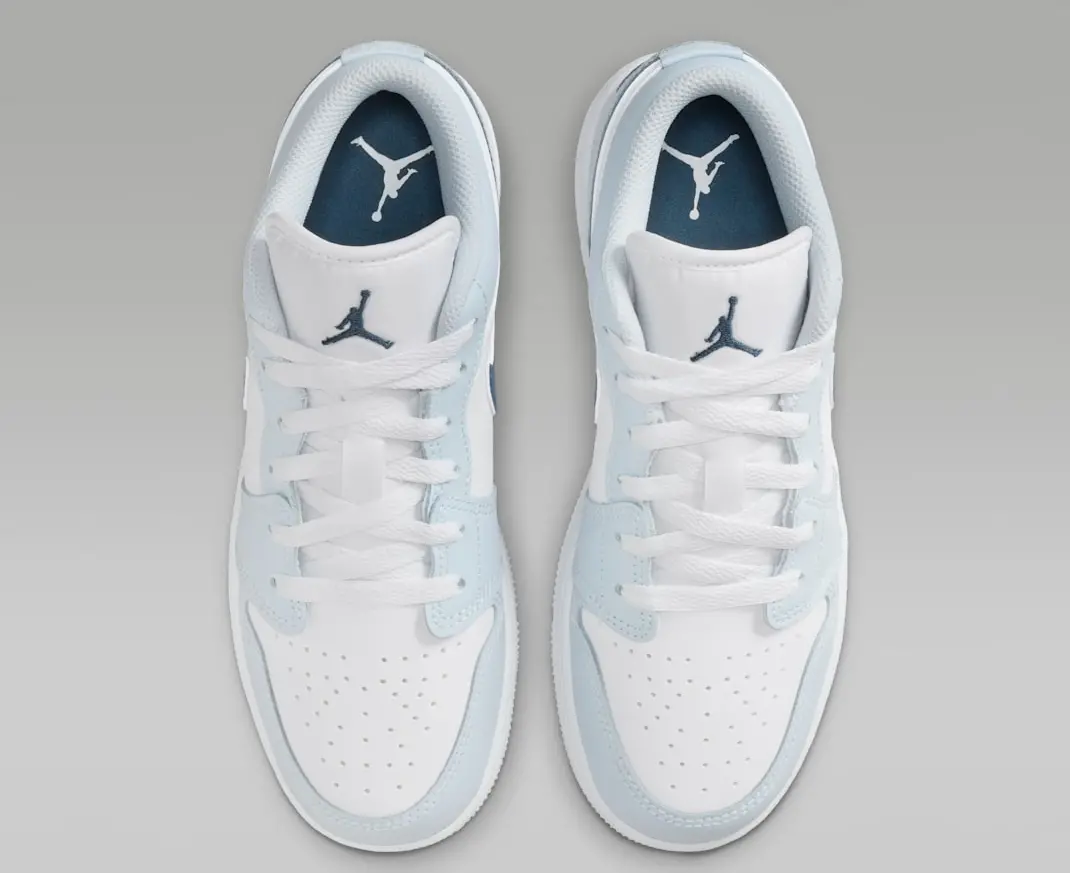Alternative view of Giày Nike Air Jordan 1 Low GS 'Aura Squadron Blue' 553560-104