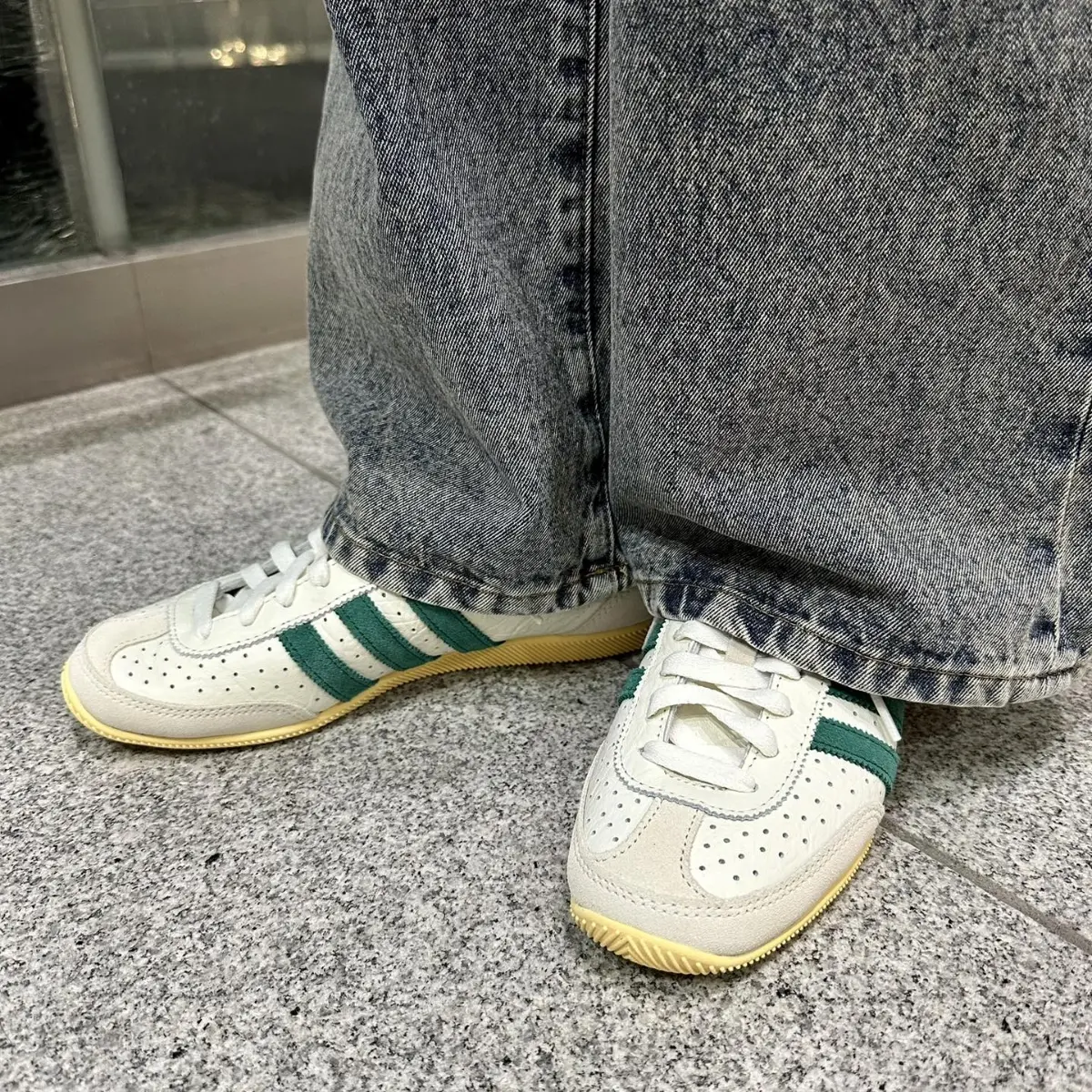 Alternative view of Giày Adidas Japan 'Off White' JI2663