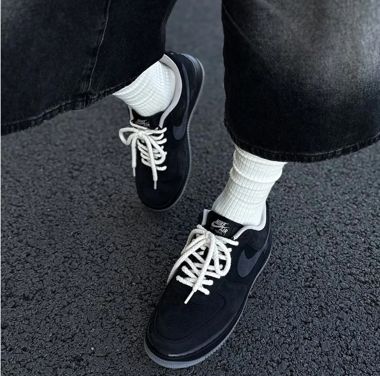 Alternative view of Giày Nike Air Force 1 Low 'Black Fossil' IQ9791-001