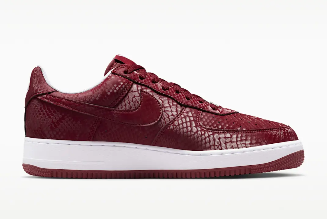 Alternative view of Giày Nike Air Force 1 Low 'Kobe Bryant' IB0018-600