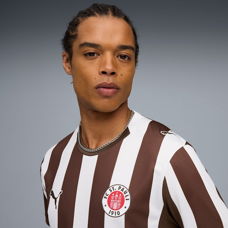 Alternative view of Áo Puma FC St. Pauli 25/26 'Brown White' 783063-01