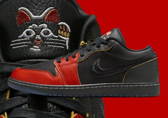 Alternative view of Giày Nike Air Jordan 1 Low SE 'Black' IQ3460-010